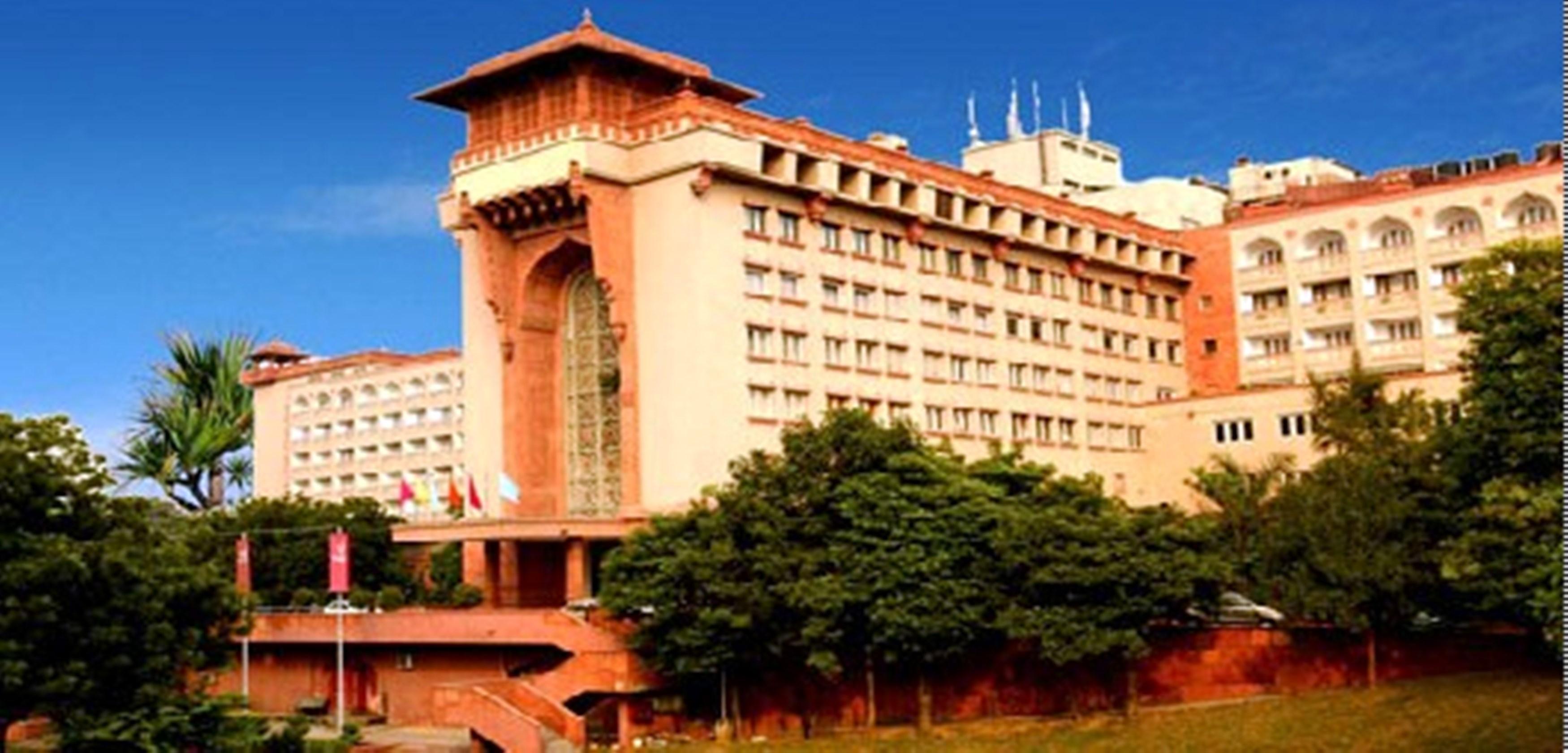 The Ashok, New Delhi Hotel Buitenkant foto The Grand Hotel