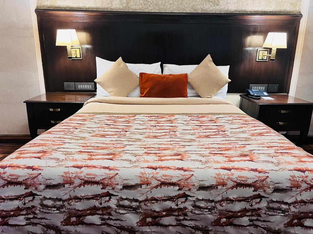 The Ashok, New Delhi Hotel Buitenkant foto